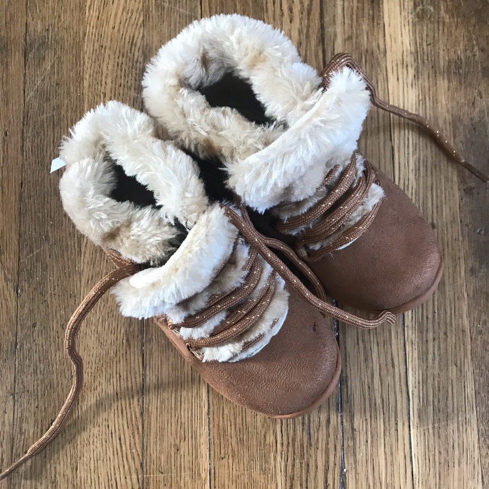 Oshkosh girl boots